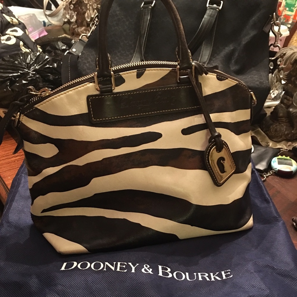 COPY - Authentic Dooney & Burke hand bag/shoulder bag